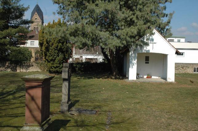 Main-Spitze: Weilbacher wollen ein großes Kreuz auf dem alten Friedhof